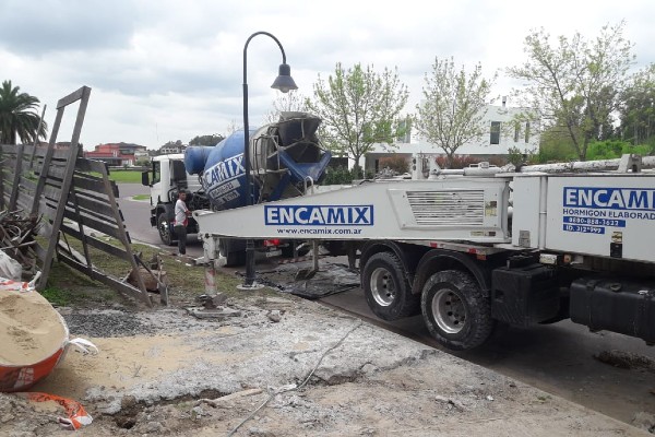 camion bombeod e hormigon